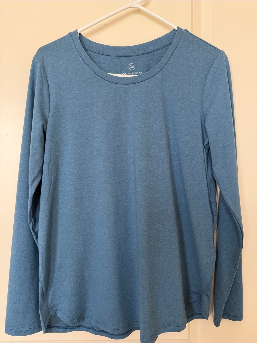 WeFlex We Wander Blue Heather Tulip Hem Performance t shirt